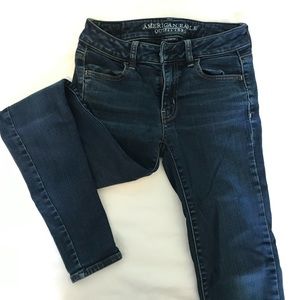 dark wash american eagle jeans